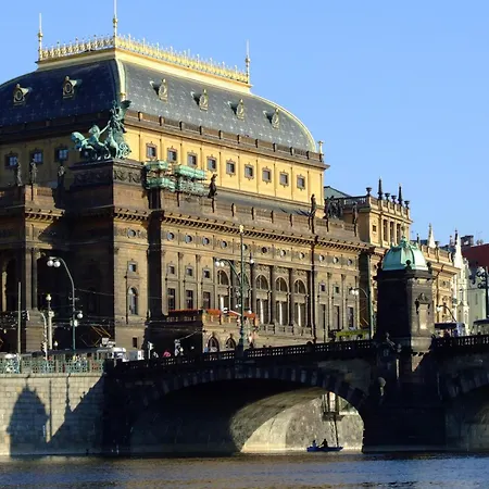 E4 Letna Rum i privatbostad Prag