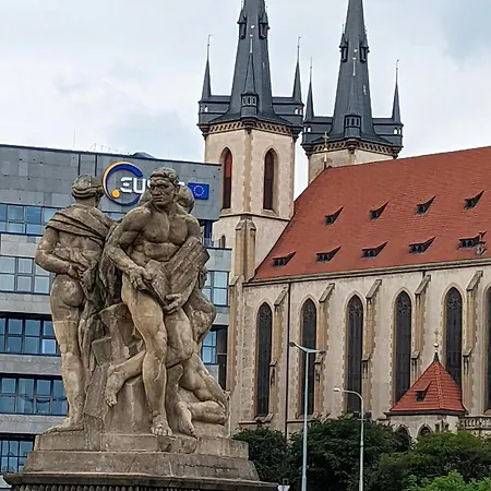 E4 Letna * Prague